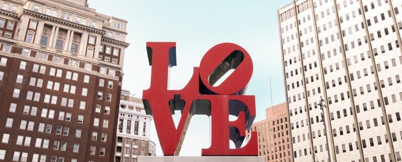 Robert Indiana | Bio written for the Art Cellar Exchange